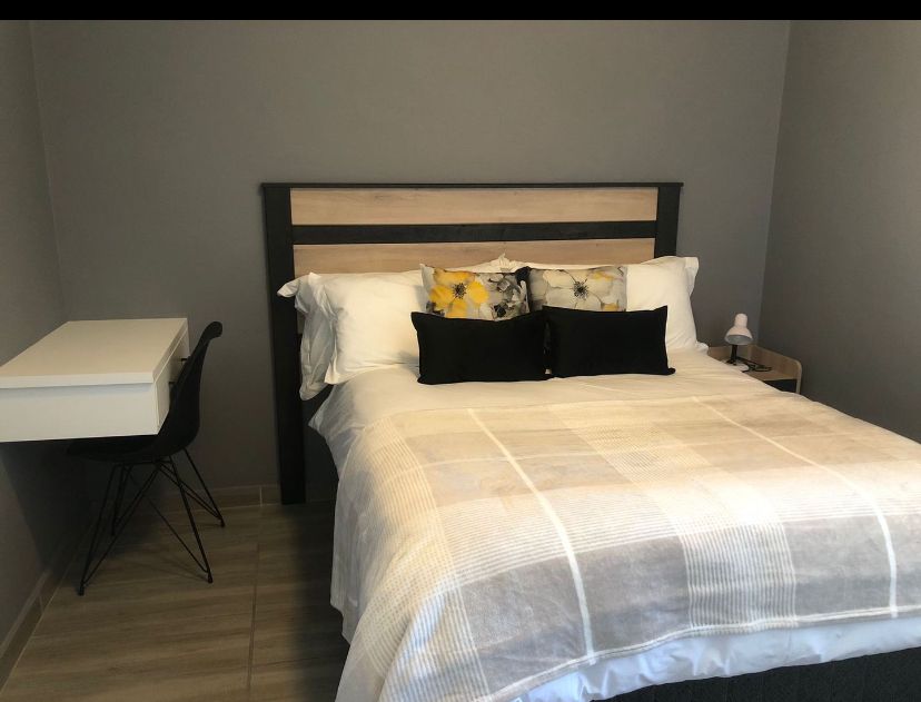 To Let 3 Bedroom Property for Rent in Zonnebloem Western Cape